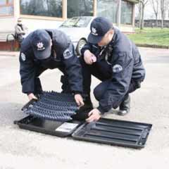 Polis çivili kapan kullanacak