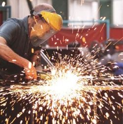 Sanayicinin elektriği yüzde 9 ucuzladı