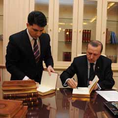 Başbakan Erdoğan'dan vekillere hediye