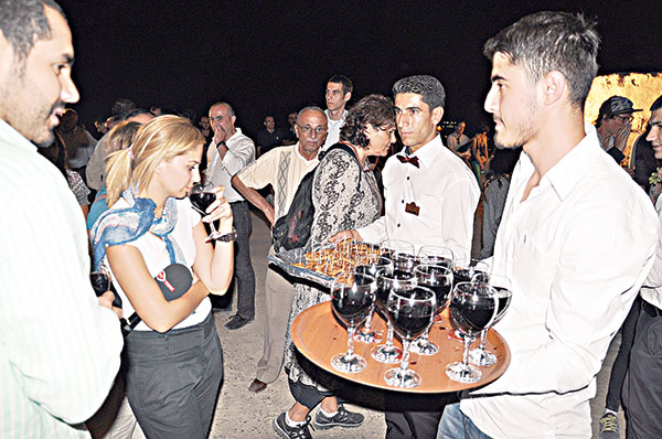 CHPli belediyelerden şehitlere saygısızlık