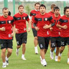Adanaspor'un hedefi Kartal'ı puansız göndermek
