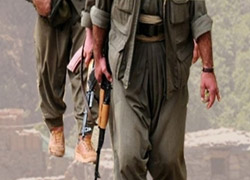 Diyarbakır'da teröristler 2 öğretmeni kaçırdı