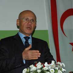 Talat son mitinginde moral buldu