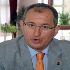 Sertel: 'Bazı gazeteciler savcı gibi'