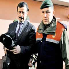 Güldüren 'Islak imza' iddiası