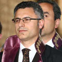 Osman Can yılın hukukçusu seçildi!