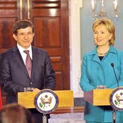 Davutoğlu, Hillary Clinton ile görüştü