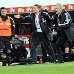 Beşiktaş'ta verilmeyen penaltıya isyan