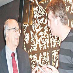 Vakit’in soruları Rıza Türmen’i bunalttı