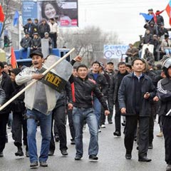 Rusya Kırgızistan'a 150 komando gönderdi