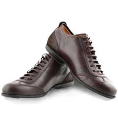 Kriz, ayakkabı tamircilerinin işlerini canlandırdı