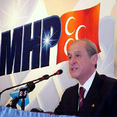 MHP'nin tavrı istifa getirdi!
