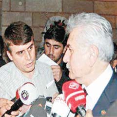 Özbek’in cevap vermediği 2 soru!