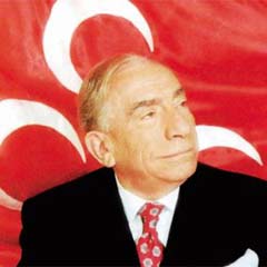 Türkeş kapri başında anıldı