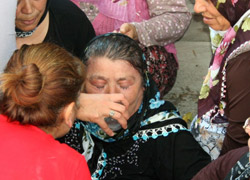 Şehit annesi ikinci kez yıkıldı