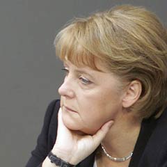 Merkel, heyetini 15 dakika uçakta bekledi