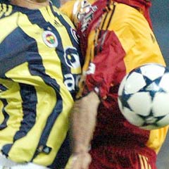 Derbi öncesi dostluk gösterisi