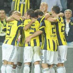 Kanarya kupada gülen taraf
