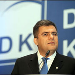 Tevfik Bilgin'e yumurtalı saldırı