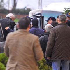 Tahliyeci hakimi bekliyorlar!