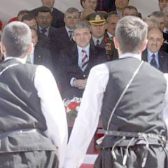 Cumhurbaşkanı Gül Nevruz ateşini yaktı