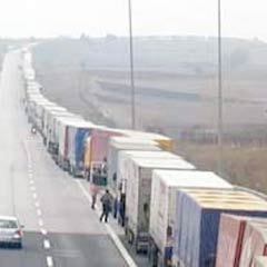 Kapıkule'de 13 km TIR kuyruğu