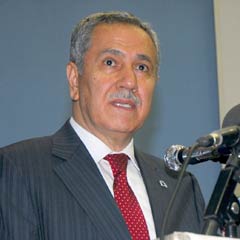 Anayasa'da bulunmaması gereken madde