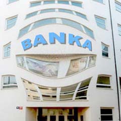 Tüketiciler, banka ve aidatlarından şikayetçi