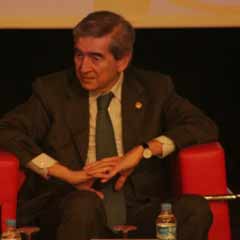 Bak şu Öymen'in yaptığına