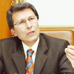 Halaçoğlu'ndan komisyon önerisi