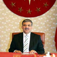 Gül'den 'Dünya Kadınlar Günü' mesajı