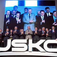 Asıl kuşatma, yasama ve yürütmeye