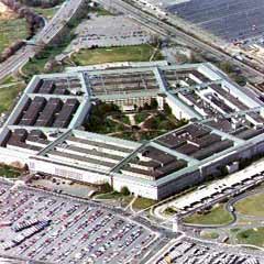 Pentagon'da iki güvenlik görevlisi vuruldu