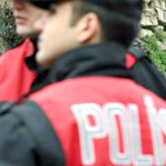 Polis adliye çevresinde alarmda