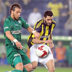Bursa Fener'i beş dakikada bitirdi