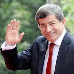Davutoğlu: İran'a mesaj iletmeye gitmiyoruz