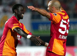 Galatasaray Antalya'da dörtledi!