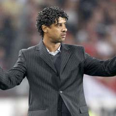 Rijkaard: Şartlar kolay değildi
