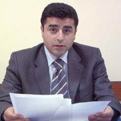 Demirtaş, PKK ile aramızda mesafe var