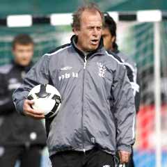 Mustafa Denizli taburcu oldu