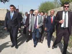 Bayraktar'dan müteahhitlere uyarı!