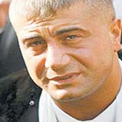 Emniyet'ten 'Peker' operasyonu