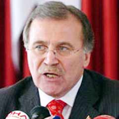 TBMM Başkanı Şahin, Demirören'i kutladı