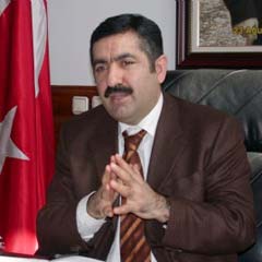 Validen 'Balyoz' planına kınama