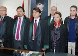 Bursa Barosu avukatları iş bıraktı