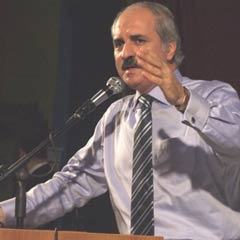 'TSK'nın iç politikaya karışmayacağı bir yapı şart'