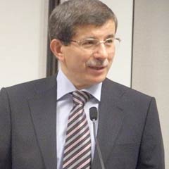 Davutoğlu, İngiltere'ye gidecek