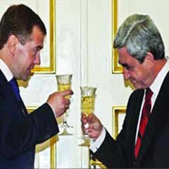 Medvedev'den Sarkisyan'a sıcak karşılama