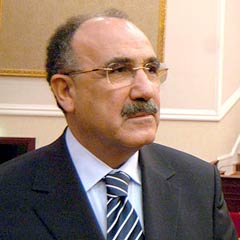 Bakan Atalay'a muhtar maaşını sordular