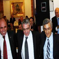 Büyükelçiler Mardin'de halay çektiler